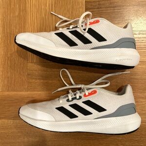 RUNFALCON 3 LACE SHOES men’s 7, women’s 9